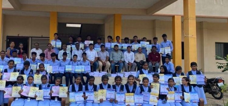 Library set up in  Government Junior College at Sindhanur, Karnataka  on 19th Feb 2022